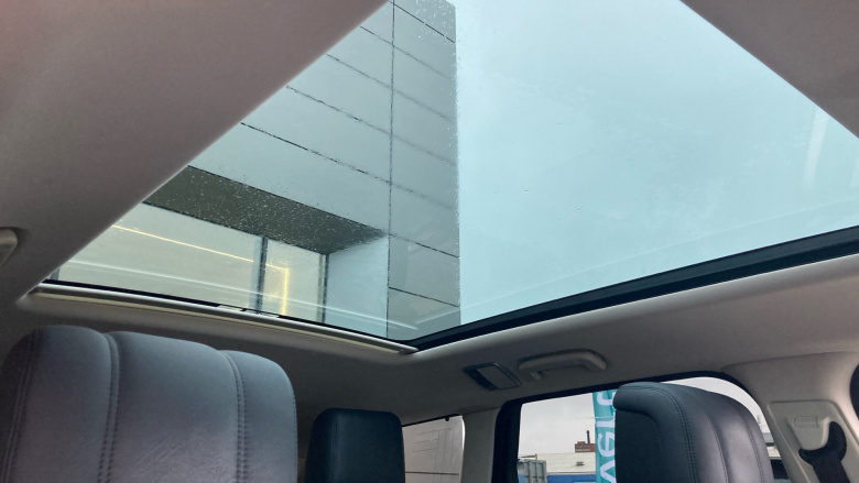 Land Rover Range Rover Sport 3.0 D250 HSE Silver 5dr Auto Diesel Estate